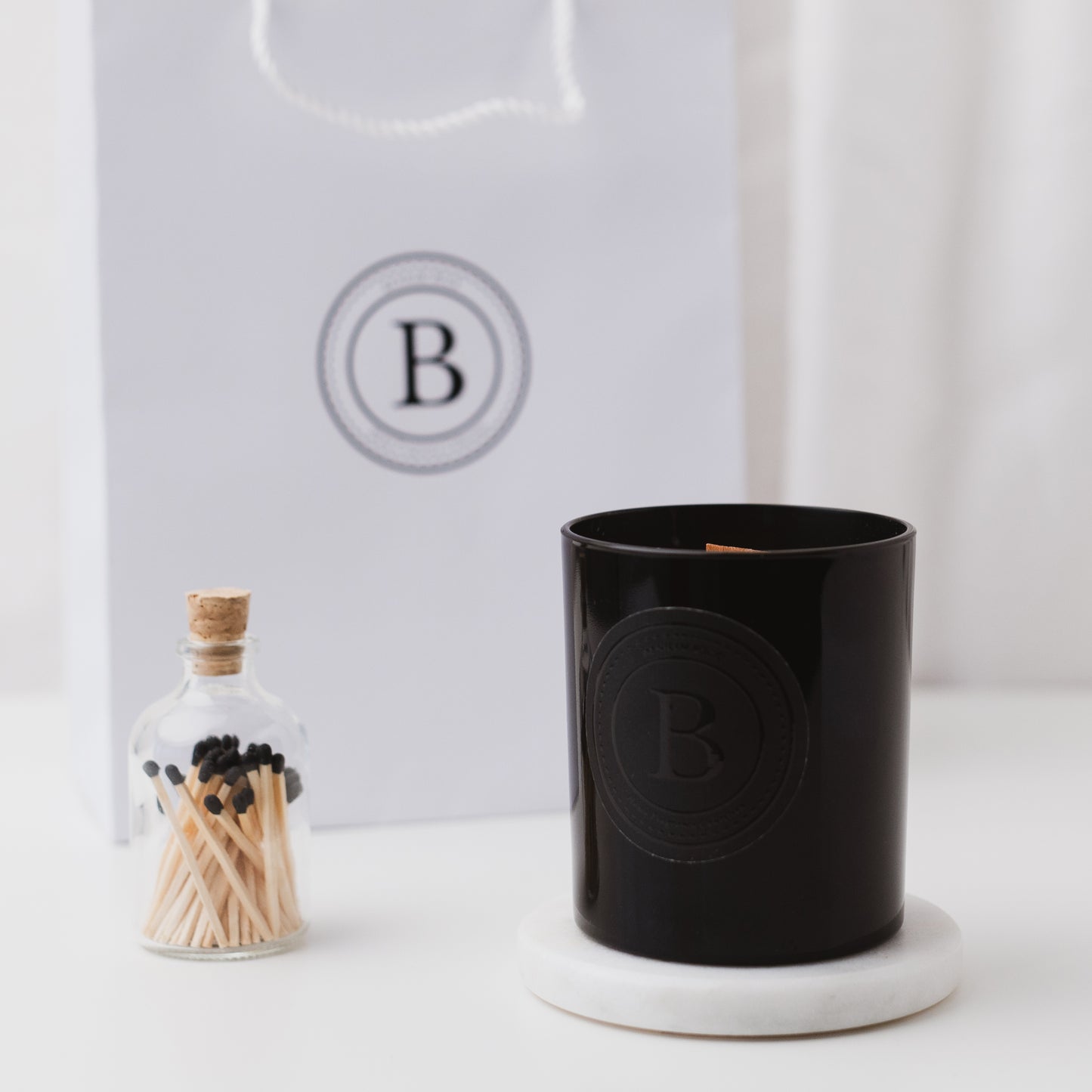 Signature Noir Candle
